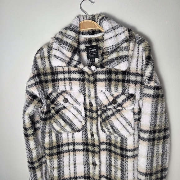 Ci Sono Plaid Teddy Button Front Shacket - Picture 7 of 9